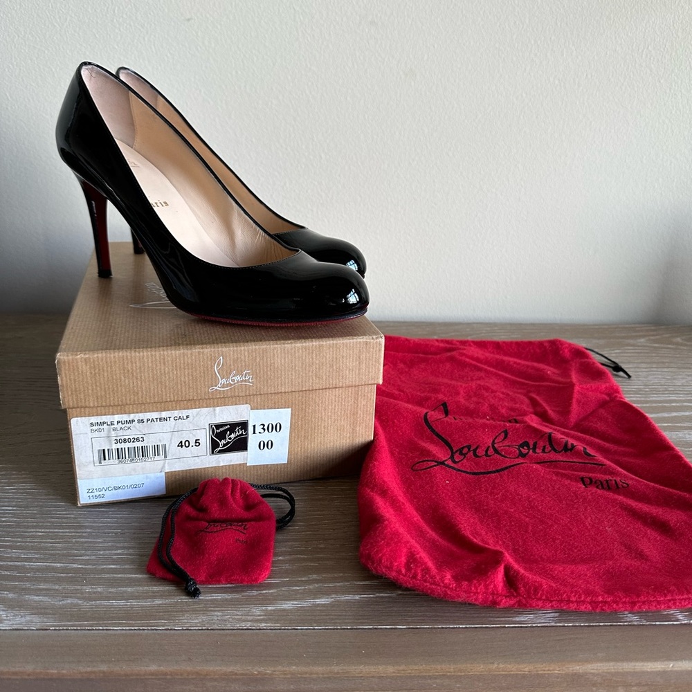 Auth. Christian Louboutin Simple 85 mm Patent Red Sole Pump